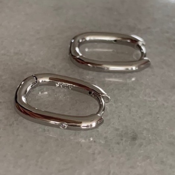 Sterling Silver Crystal Oval Hoop Huggie Earrings Brand New - Picture 4 of 4